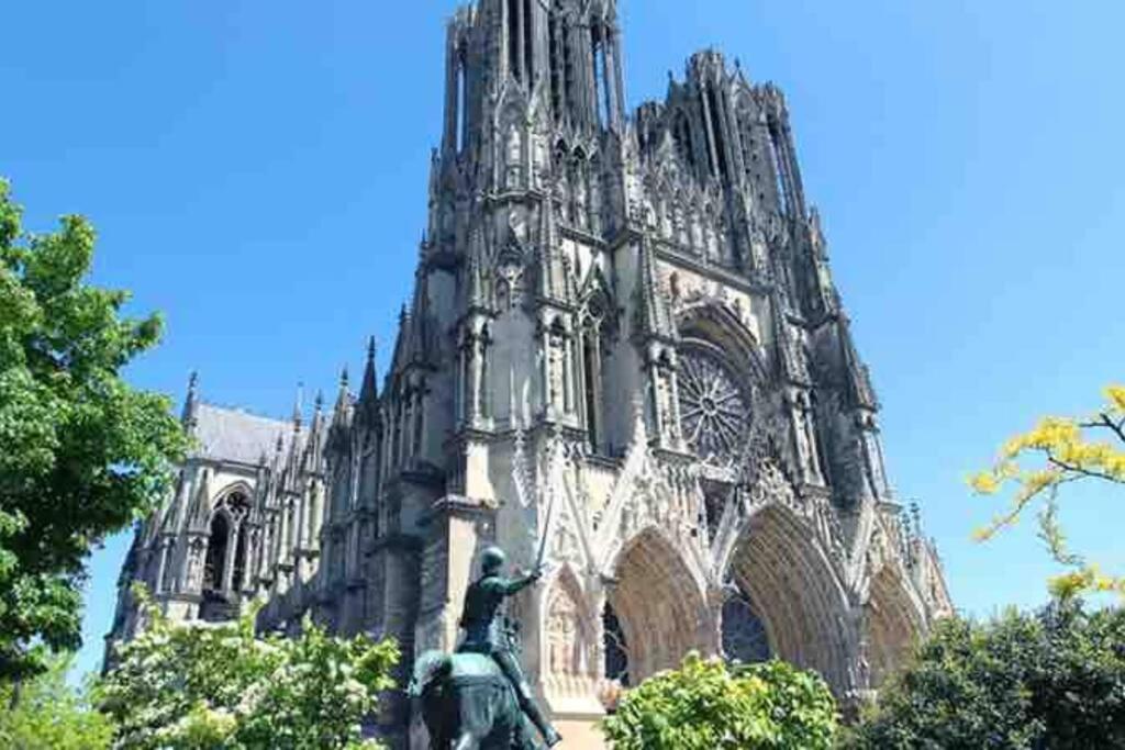Ferienwohnung Apppartement Des Sacres De Reims Exterior foto